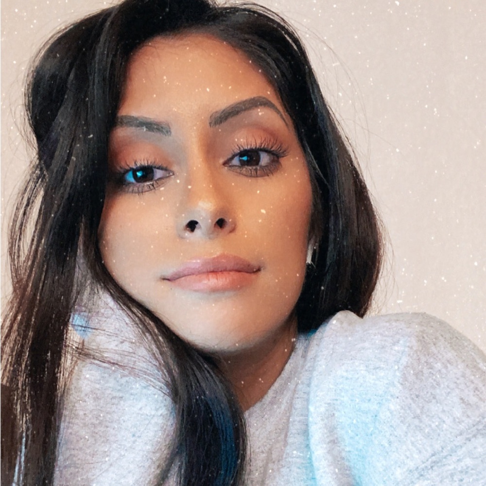 Meet your Posher, Lina